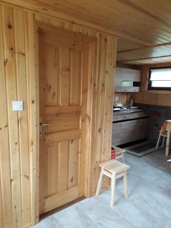 Matyas Apartman Tard Buitenkant foto